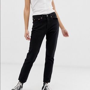 Levi’s Black Skinny 26L Jeans women’s 501